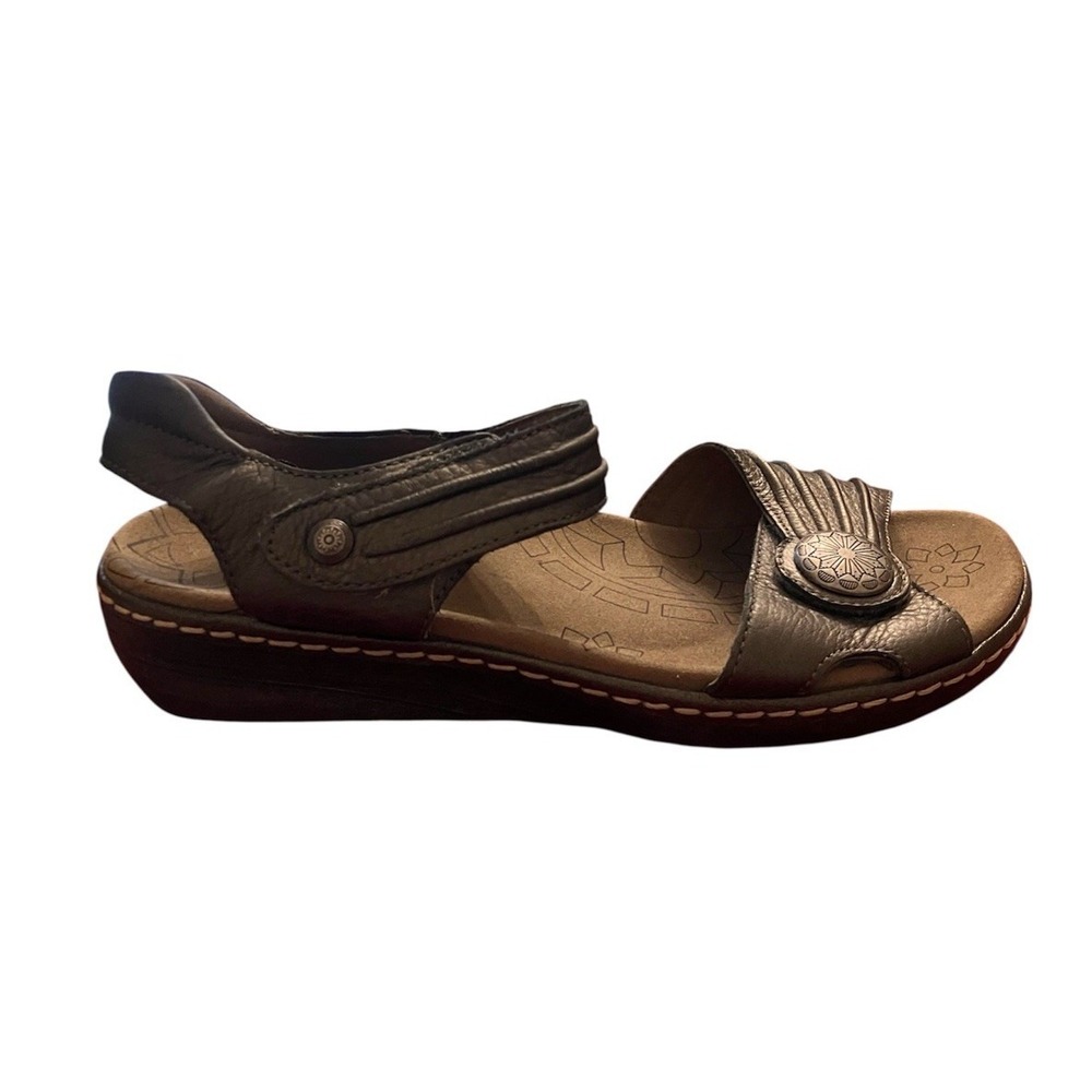 Taos Escape Sandal Sz 7 Strappy Silver Grey Leather Adjustable Comfort ESC-11731